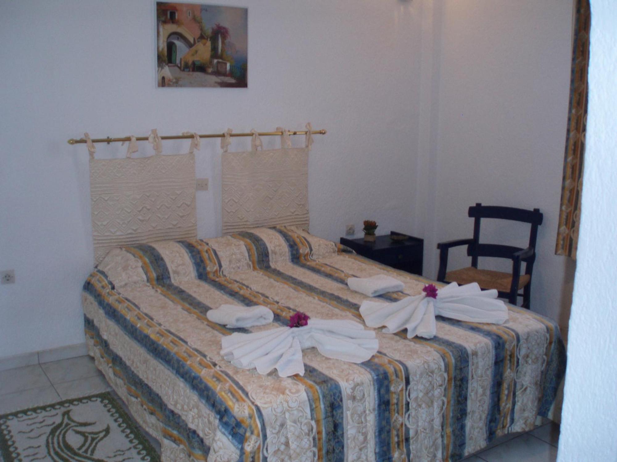 Residence Gerani Amoudara  Bagian luar foto